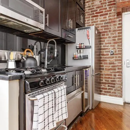 Private Room At A 3 Bedroom Apt At The Heart Of East Village - Shared Apartment New York Exterior photo