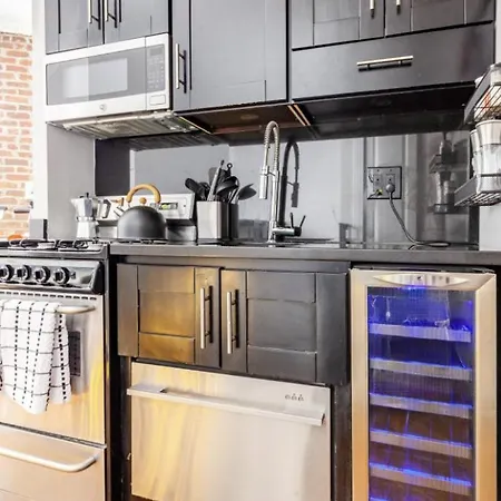 Private Room At A 3 Bedroom Apt At The Heart Of East Village - Shared Apartment New York Exterior photo